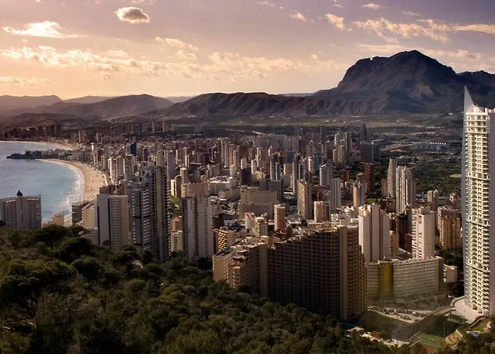 Skyline 9 Moderno Con Terraza Privada Y Vistas * بينايدورم